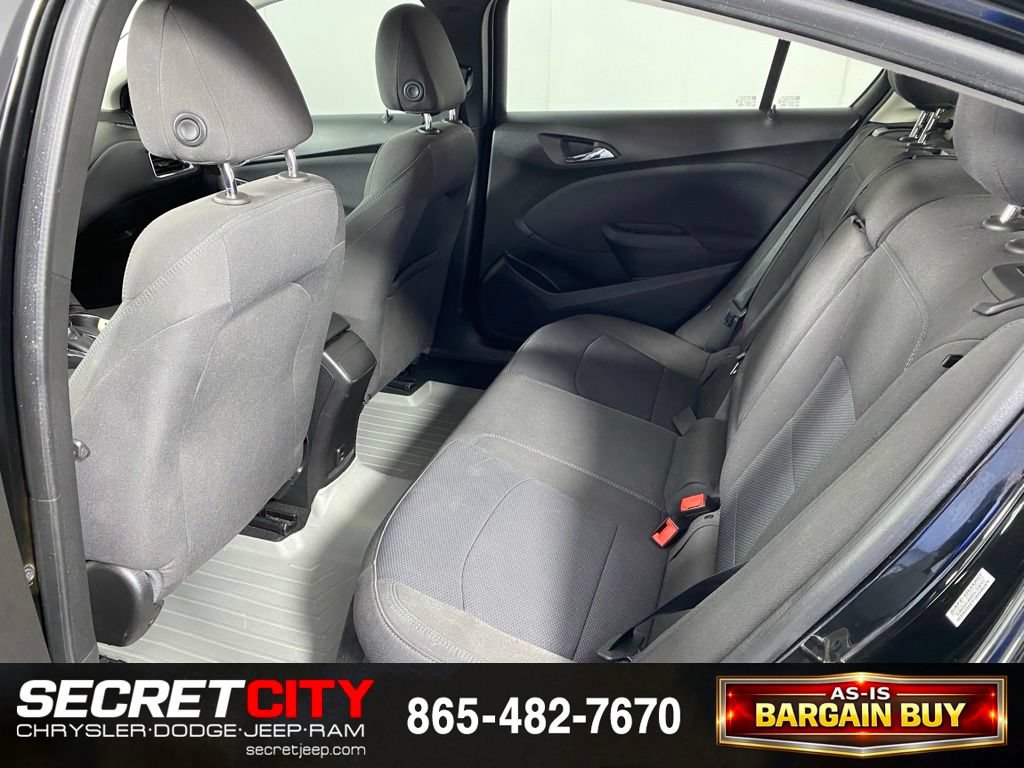 Used 2018 Chevrolet Cruze LT w/ Convenience Package FWD image 27