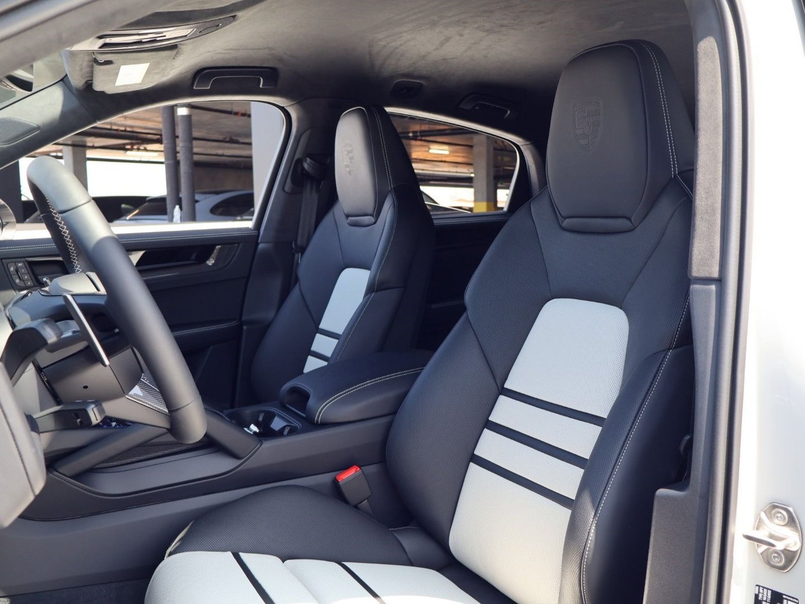 New 2026 Porsche Cayenne Turbo GT AWD/4WD image 5