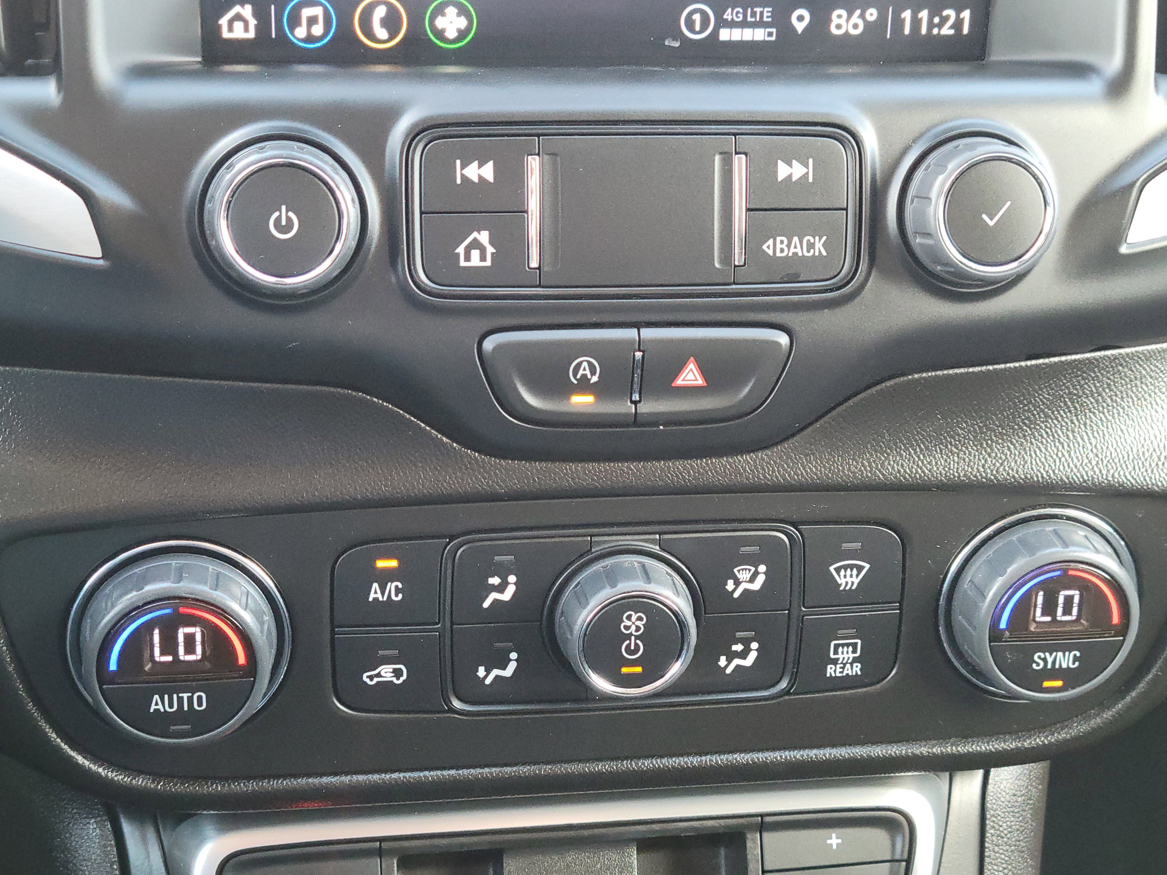 Used 2024 GMC Terrain SLT image 19