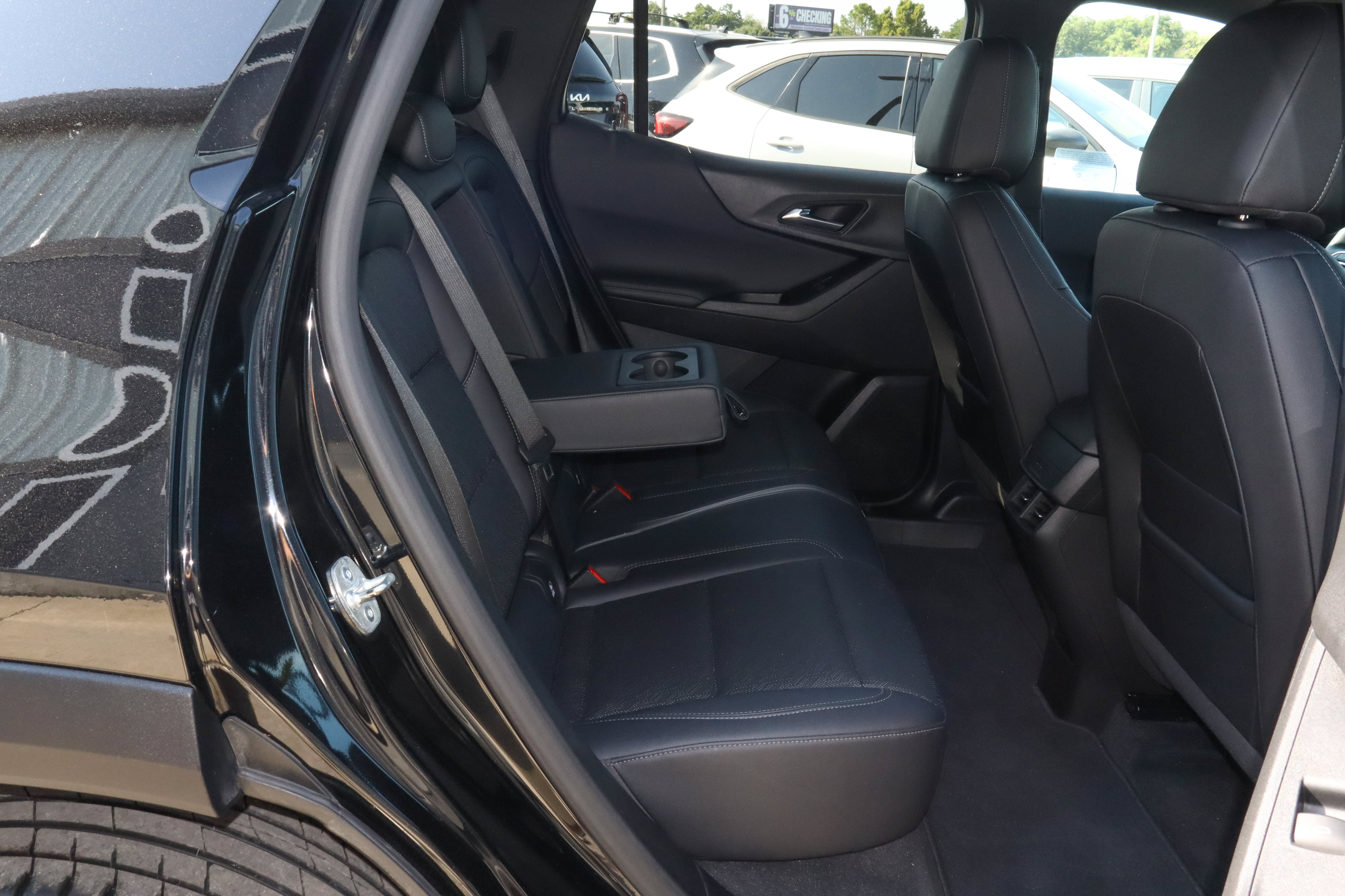 Used 2025 Chevrolet Equinox LT w/ Convenience Package II FWD image 22