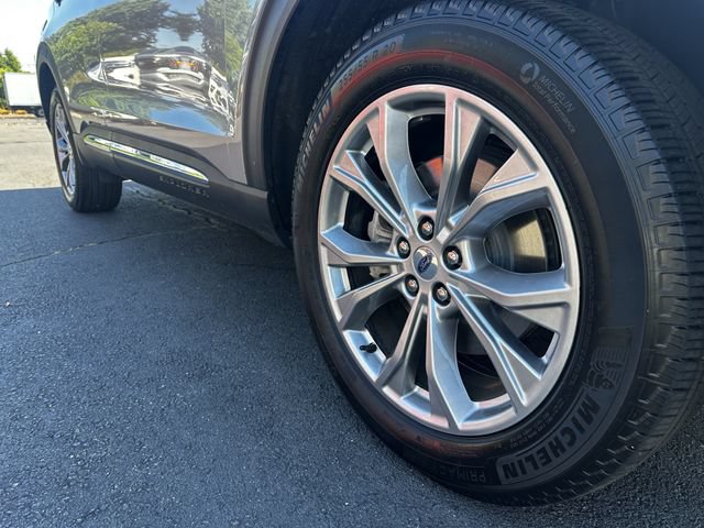 Certified 2023 Ford Explorer XLT w/ Equipment Group 202A AWD/4WD image 11