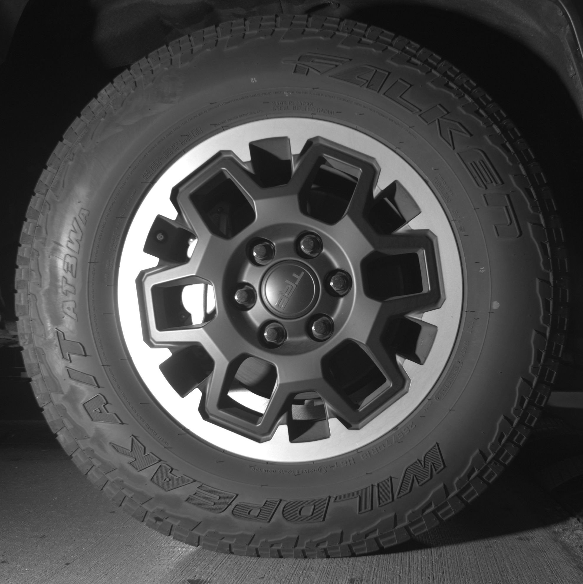 Used 2025 Toyota 4Runner TRD Off-Road image 13