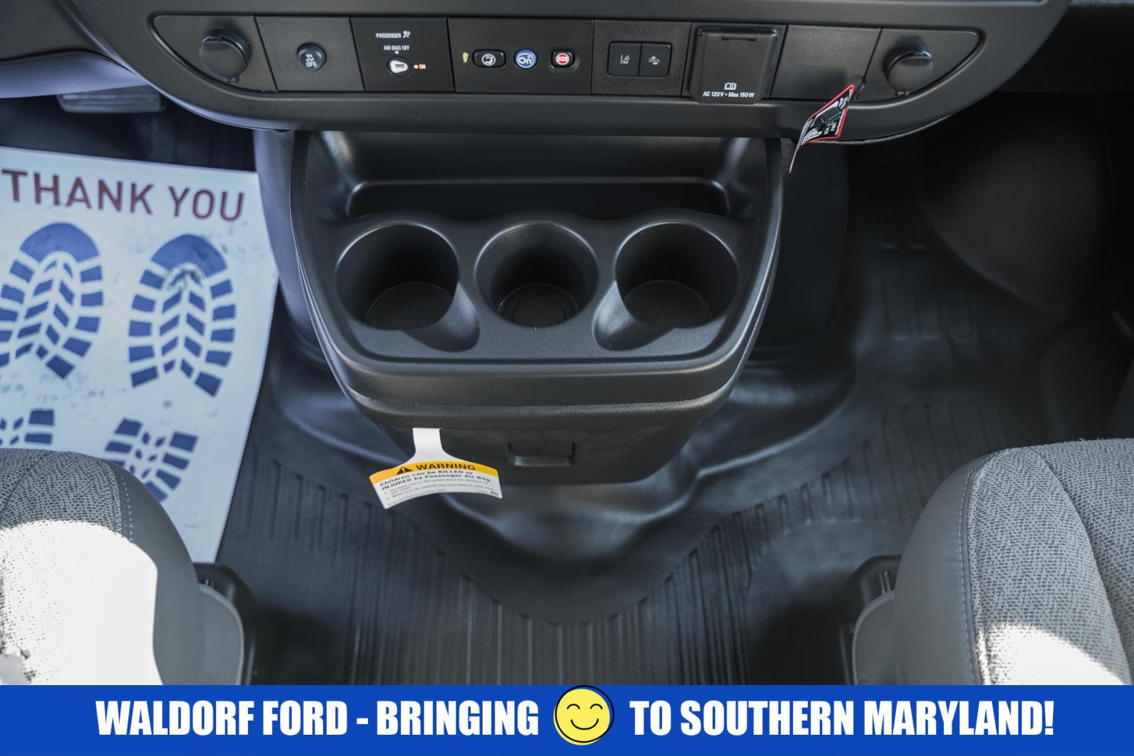 Used 2025 Chevrolet Express 2500 Extended w/ Communications Package image 30