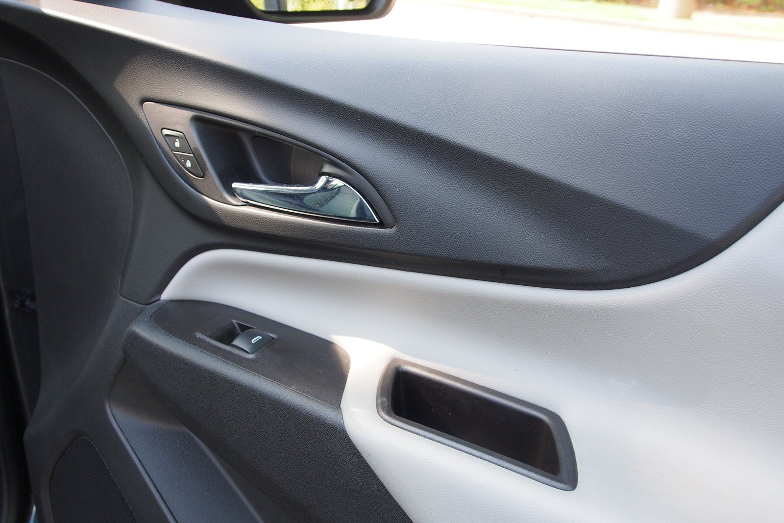 Used 2021 Chevrolet Equinox LS w/ LS Convenience Package FWD image 11