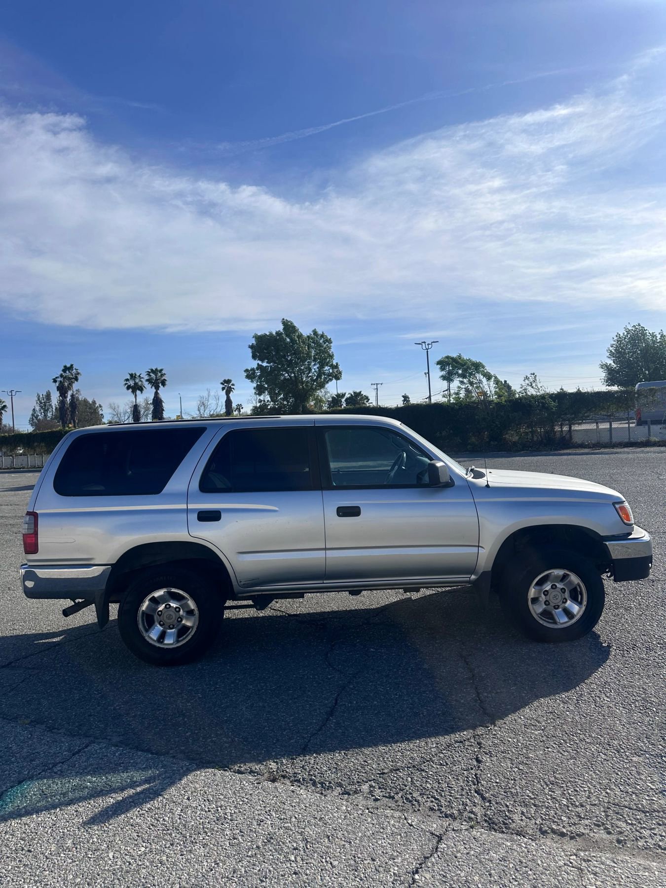 Used 2000 Toyota 4Runner Sport Utility 4D image 9