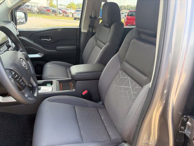Used 2025 Nissan Frontier SV RWD image 25
