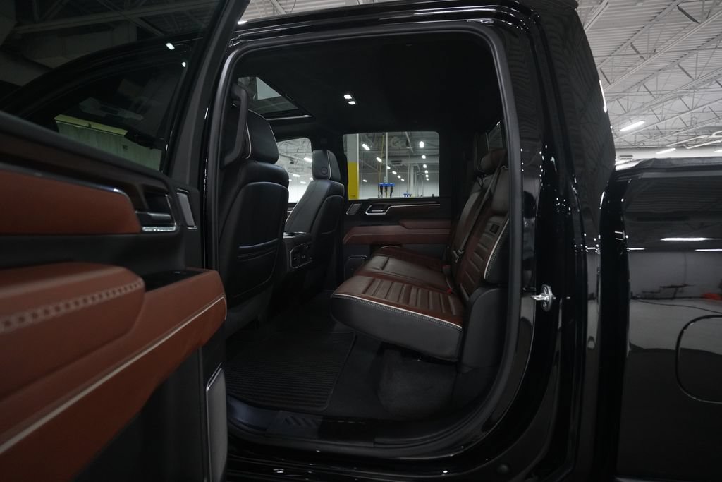 Used 2025 GMC Sierra 2500 Denali Ultimate w/ Max Trailering Package AWD/4WD image 15