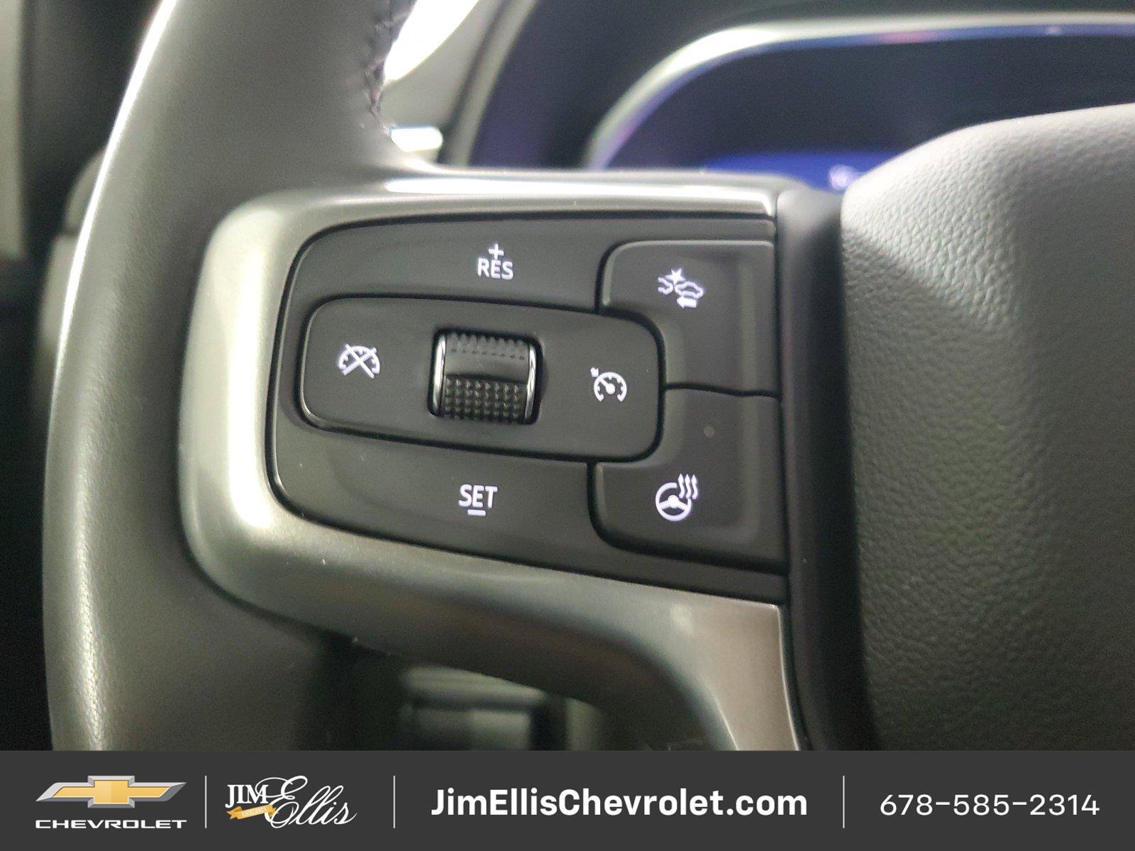 Used 2023 Chevrolet Tahoe Z71 w/ Luxury Package AWD/4WD image 25