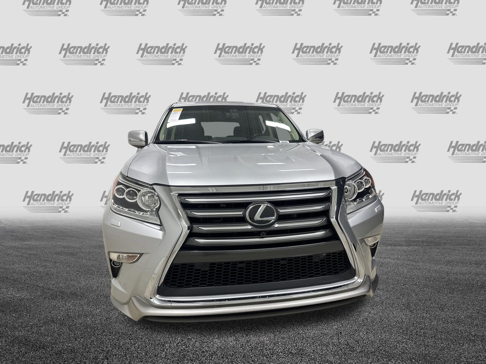 Used 2019 Lexus GX 460 Luxury AWD/4WD image 3
