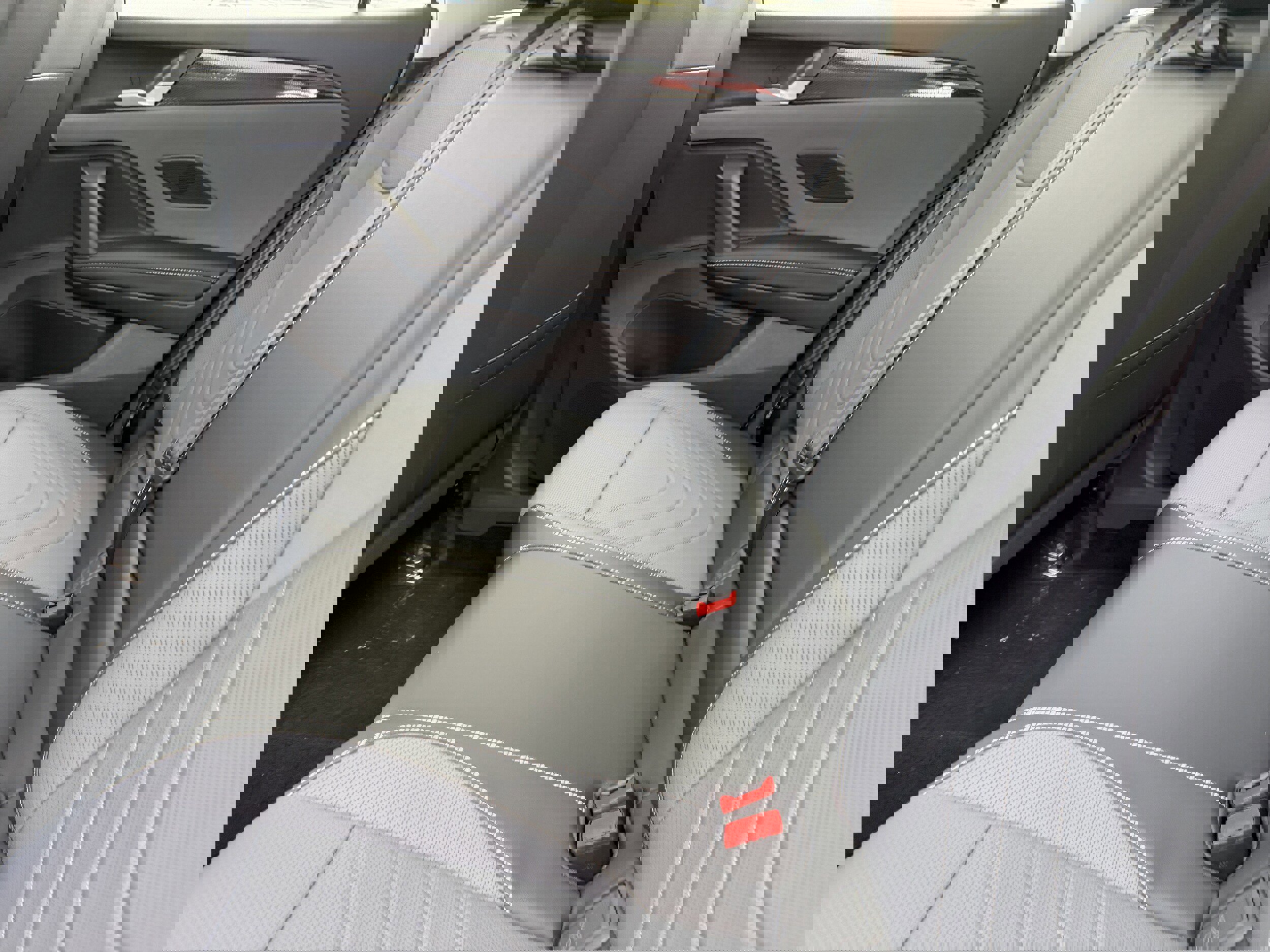 New 2026 Volkswagen Tiguan SE image 13