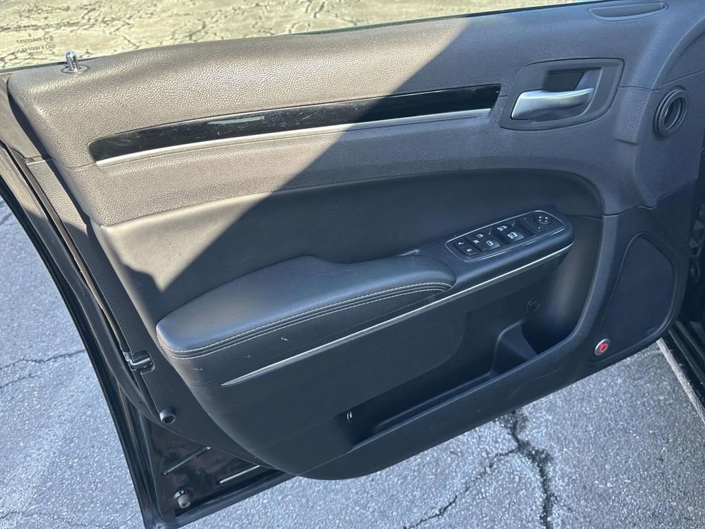 Used 2017 Chrysler 300 S image 18