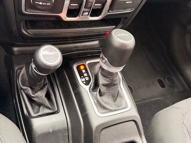 Used 2023 Jeep Gladiator Sport image 20