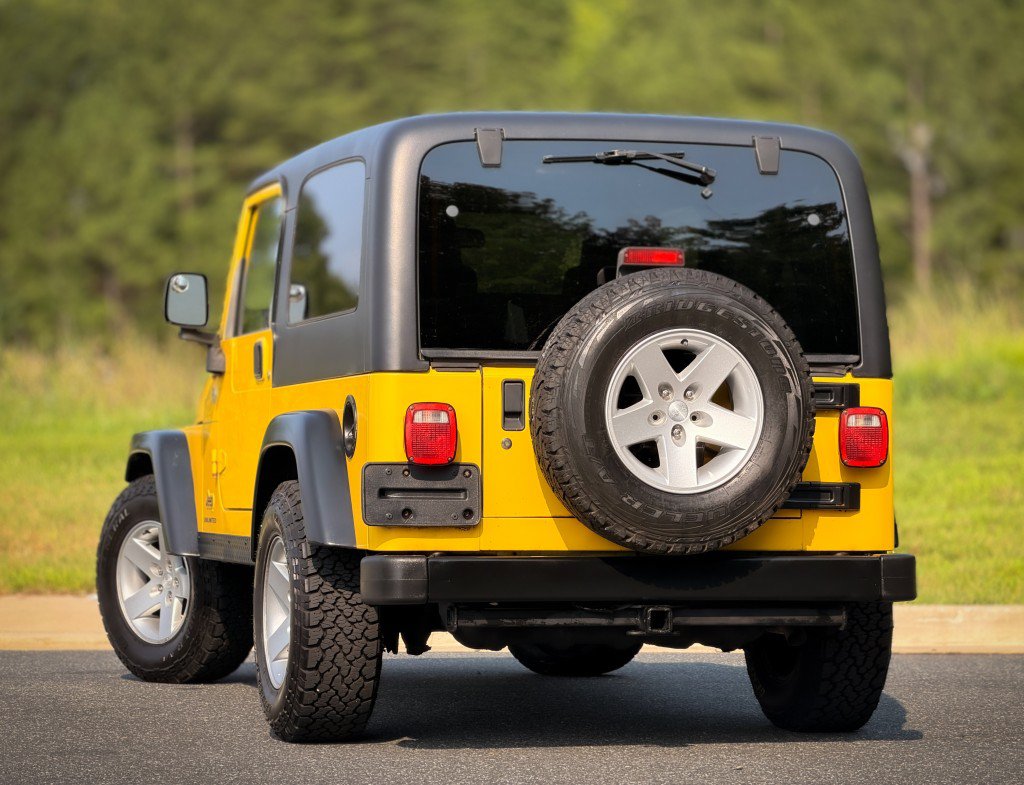 Used 2005 Jeep Wrangler Unlimited Rubicon AWD/4WD image 8