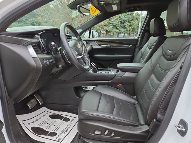 Used 2022 Cadillac XT5 Sportv w/ Platinum Package image 2
