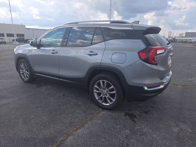 Used 2024 GMC Terrain SLT w/ Tech Package FWD image 6