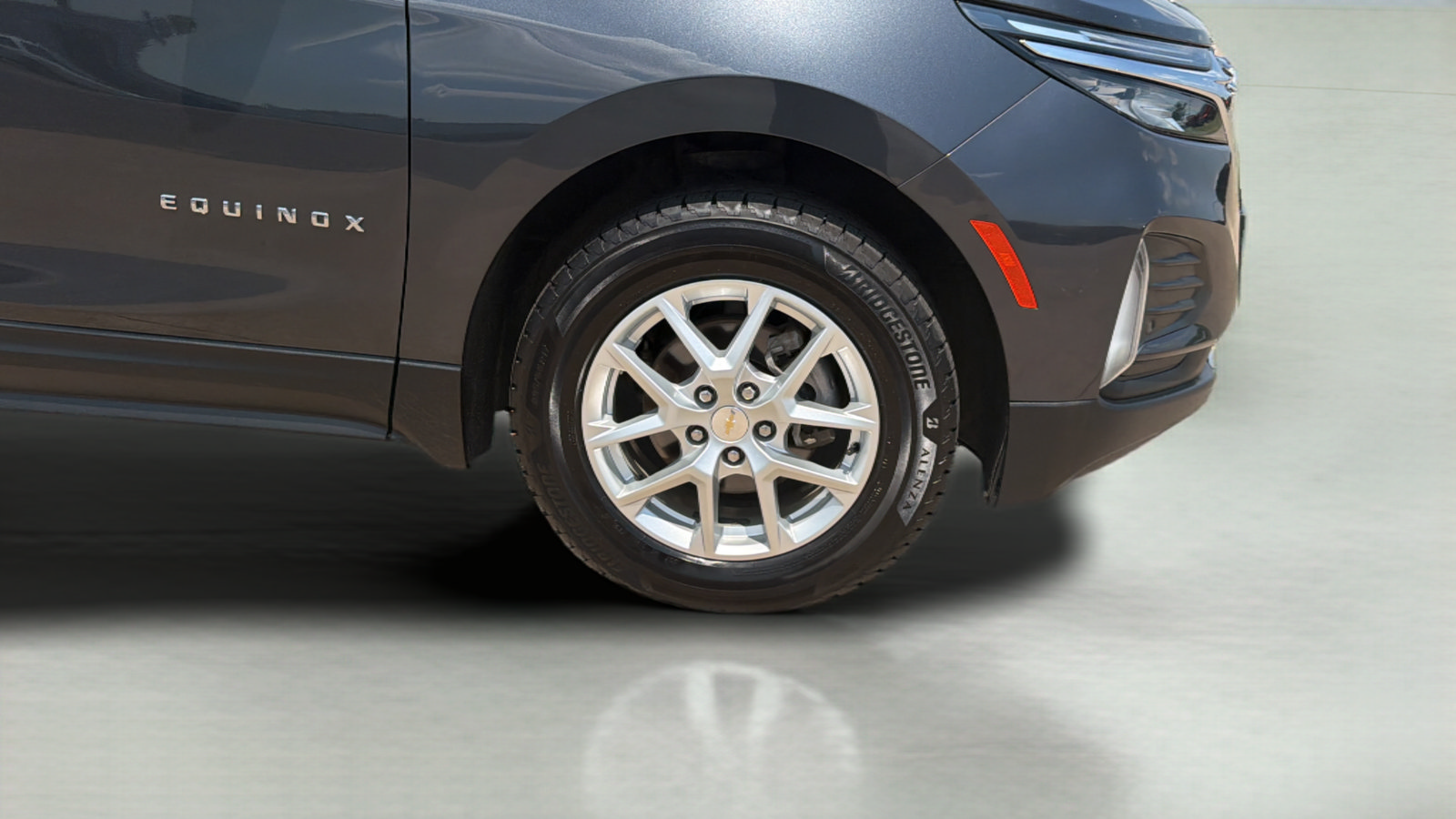 Used 2023 Chevrolet Equinox LT AWD/4WD image 25