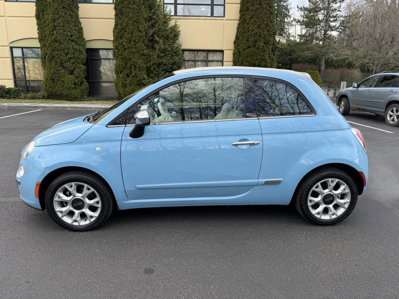 Used 2017 FIAT 500 Lounge image 10