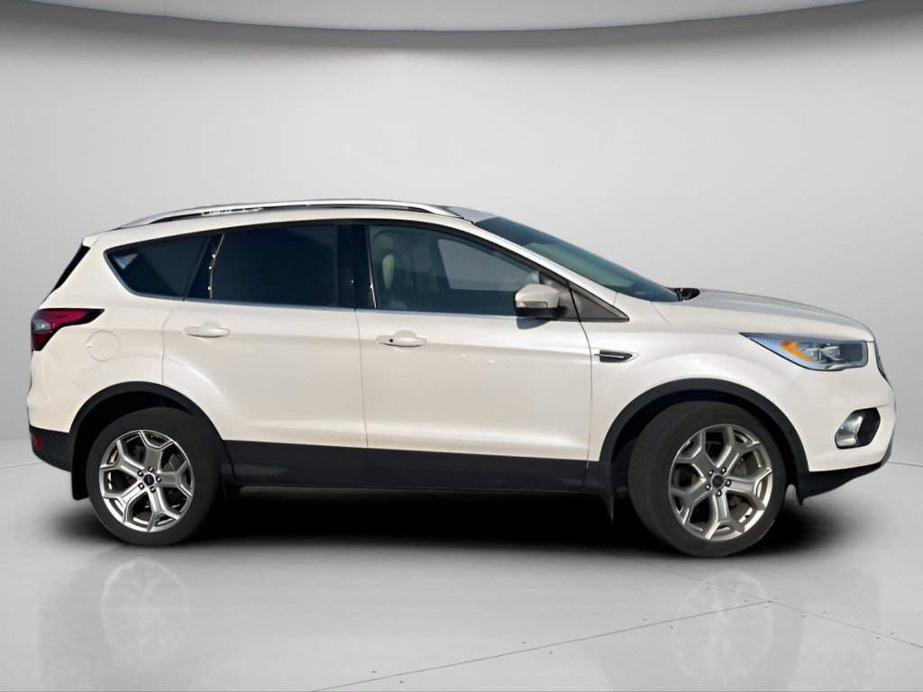Used 2018 Ford Escape Titanium w/ Ford Safe & Smart Package AWD/4WD image 3