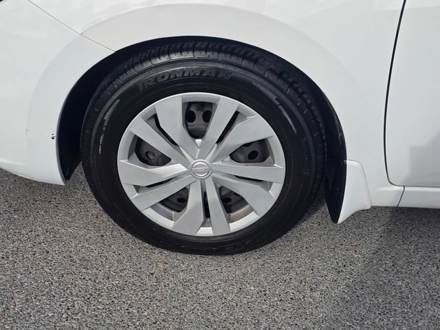 Used 2020 Nissan Versa S FWD image 10
