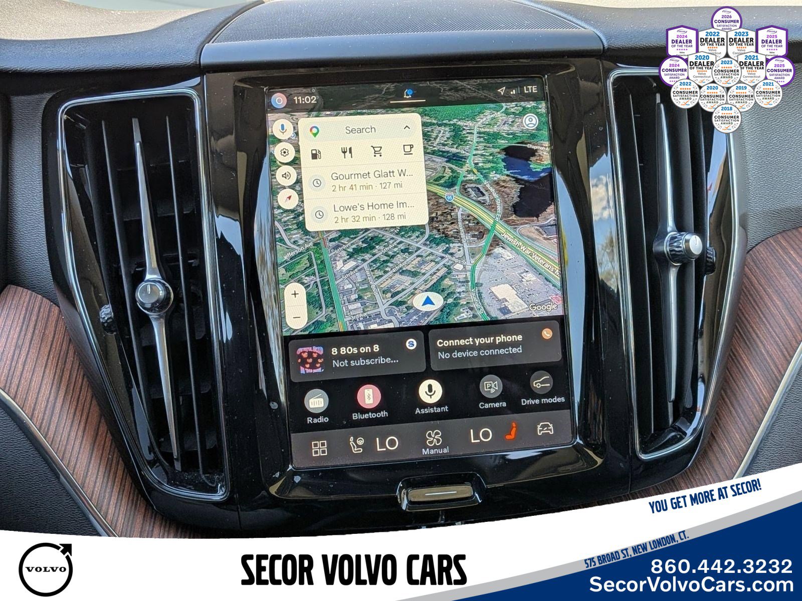Used 2023 Volvo XC60 B5 Plus AWD/4WD image 21