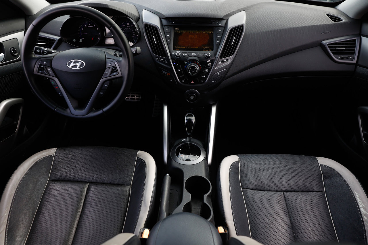 Used 2015 Hyundai Veloster Turbo image 23