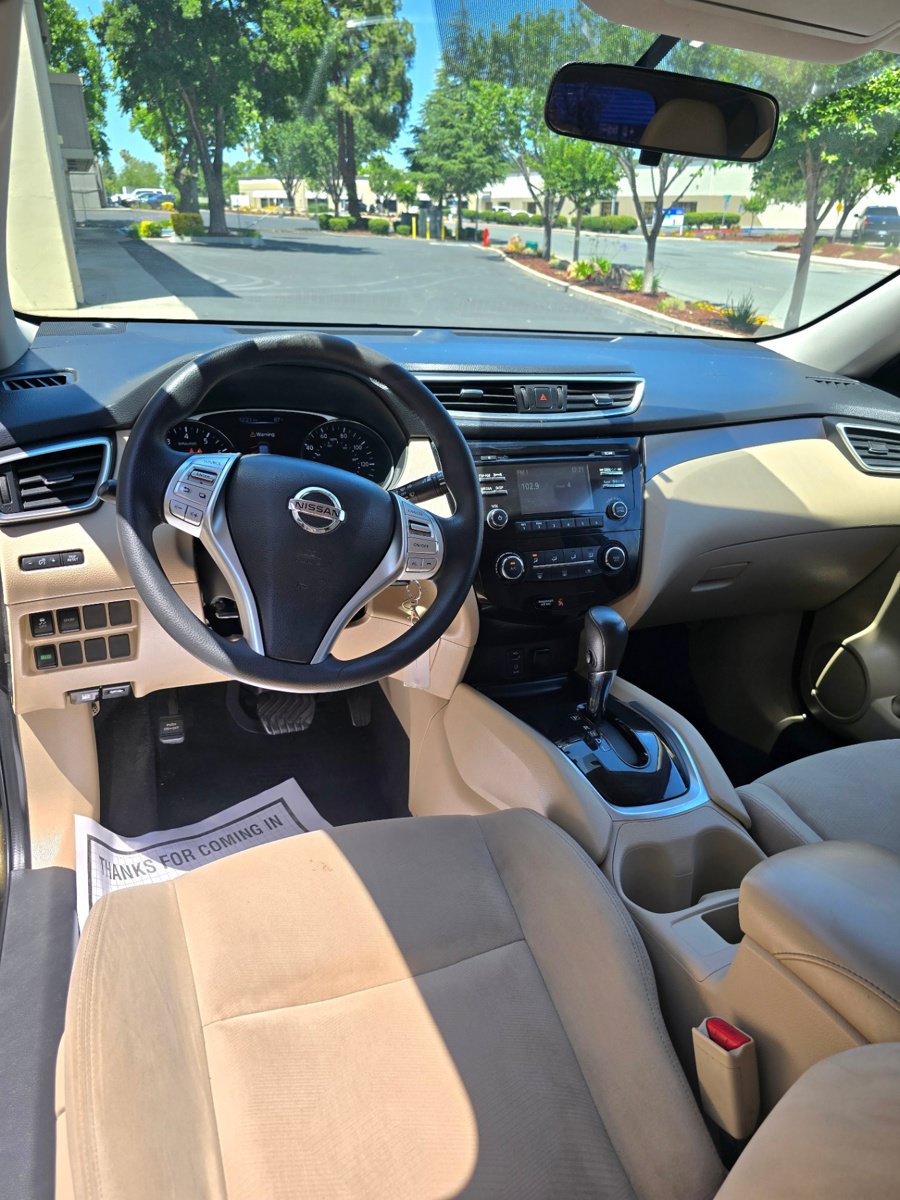 Used 2016 Nissan Rogue S FWD image 10