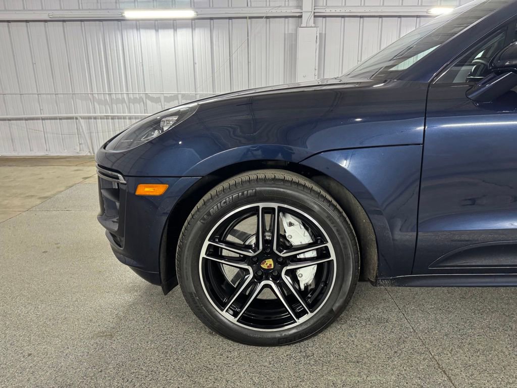 Used 2021 Porsche Macan Turbo w/ Premium Package Plus (PF0) AWD/4WD image 19
