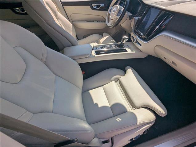 Used 2019 Volvo XC60 T5 Momentum w/ Multimedia Package FWD image 21