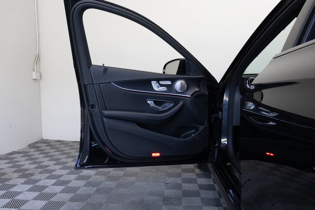 Used 2022 Mercedes-Benz E 350 Sedan image 14