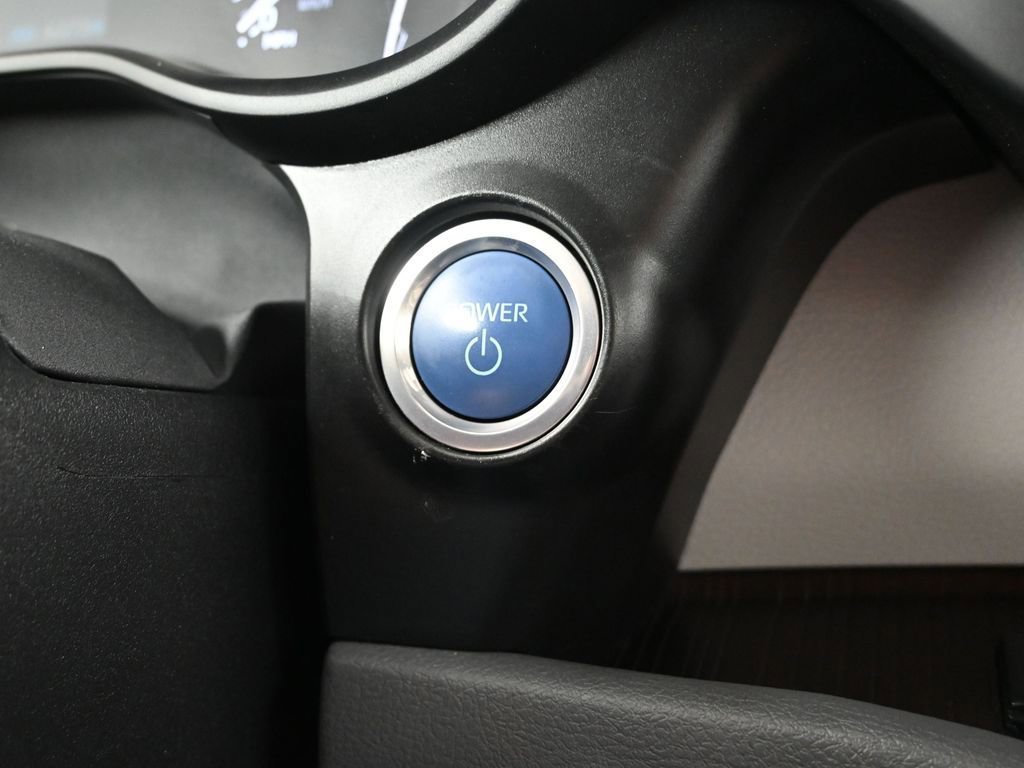 Used 2024 Toyota Sienna XLE image 25