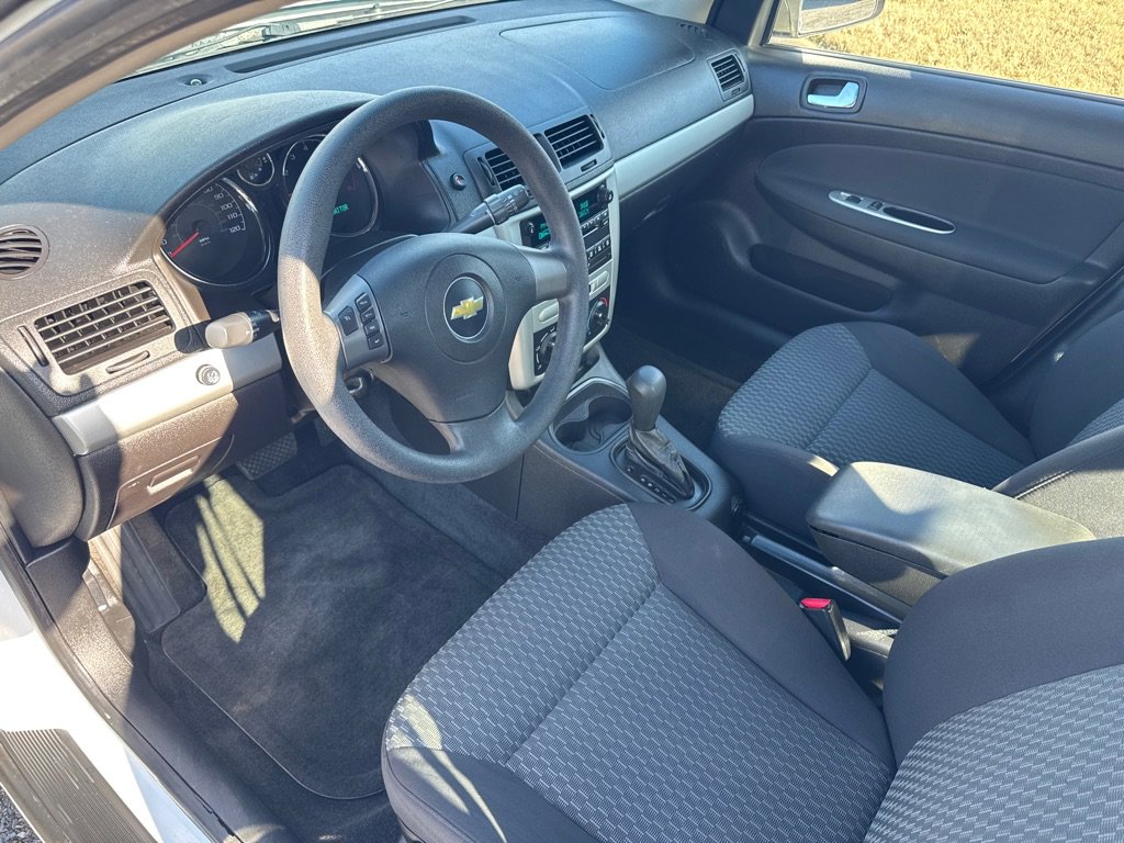 Used 2010 Chevrolet Cobalt LT image 27
