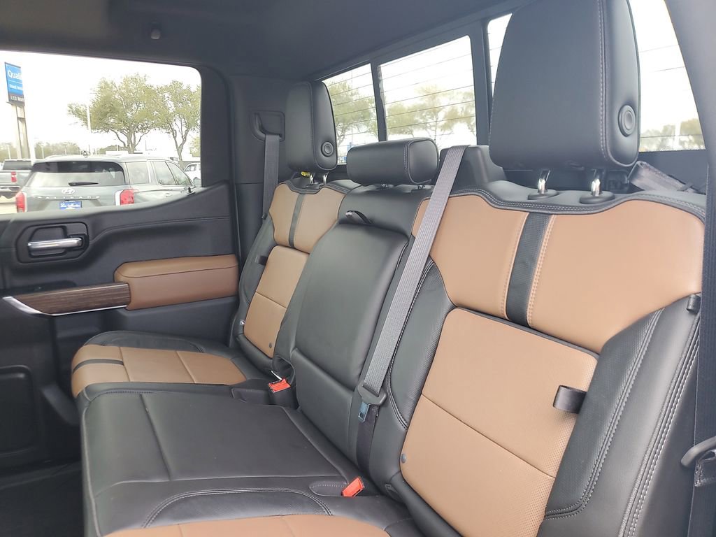 Used 2020 Chevrolet Silverado 1500 High Country w/ Technology Package image 10