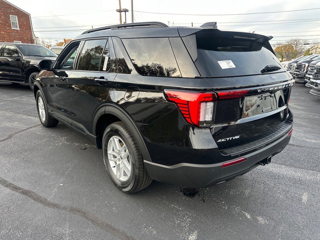 New 2026 Ford Explorer Active image 8