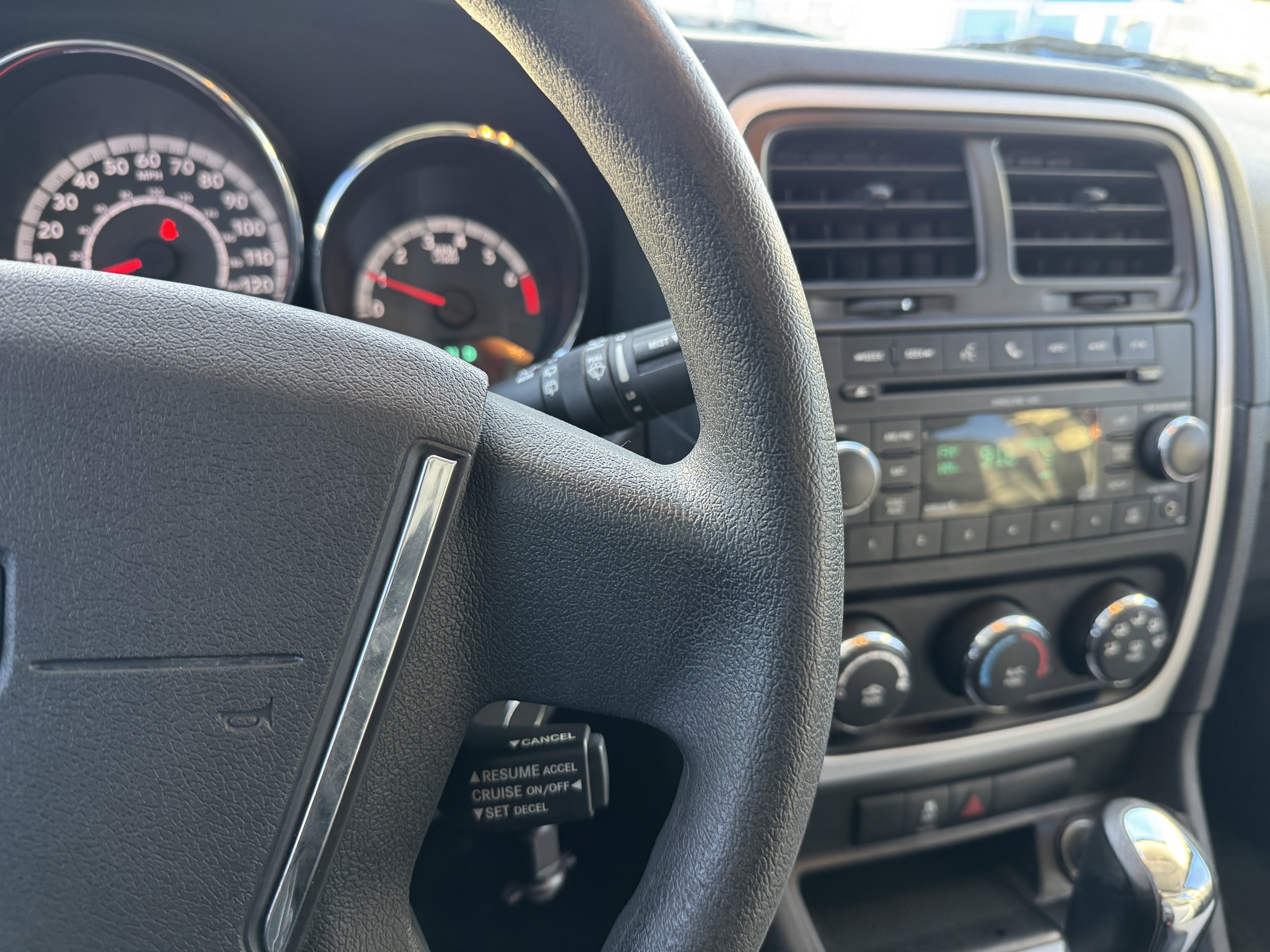 Used 2011 Dodge Caliber Mainstreet image 23