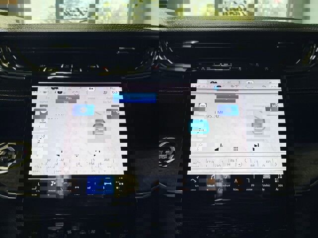 Used 2024 Jeep Grand Cherokee L Limited w/ Luxury Tech Group II image 28