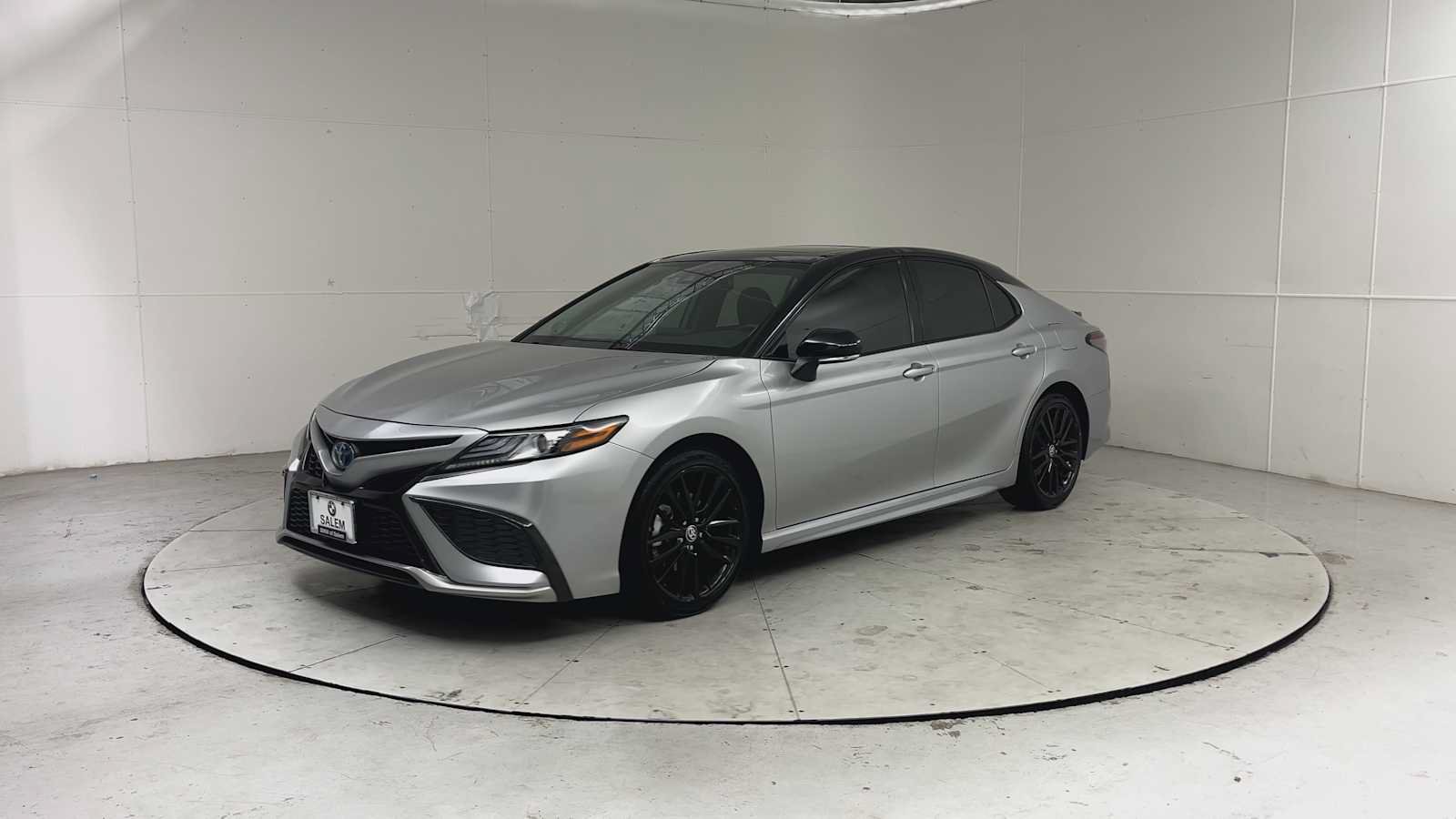 Used 2024 Toyota Camry XSE w/ Navigation Package FWD image 6