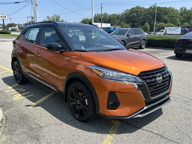Certified 2024 Nissan Kicks SR w/ SR Premium Package image 2
