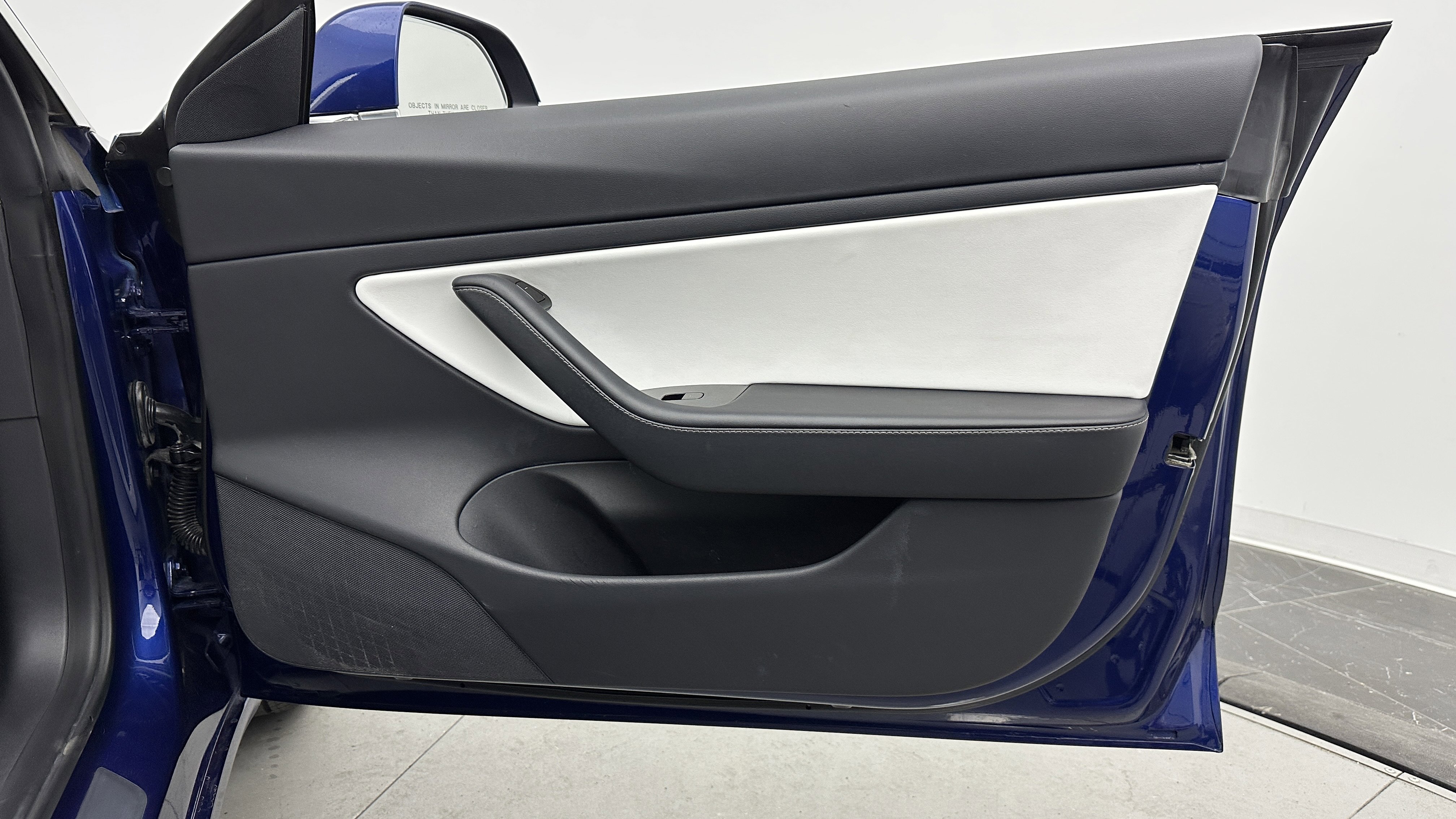 Used 2020 Tesla Model 3 Standard Range Plus image 32