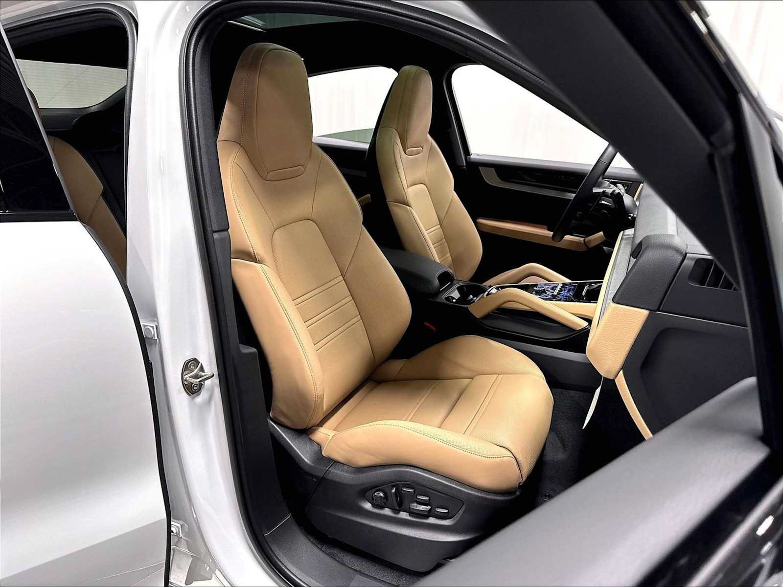 New 2026 Porsche Cayenne S AWD/4WD image 28