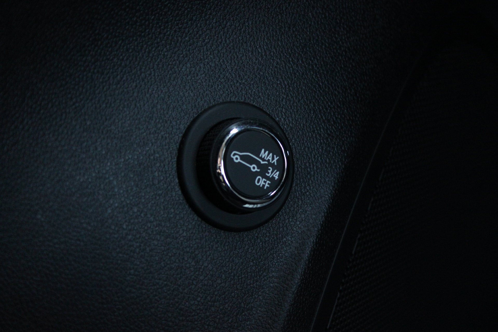 Used 2023 Buick Envision Essence FWD image 28