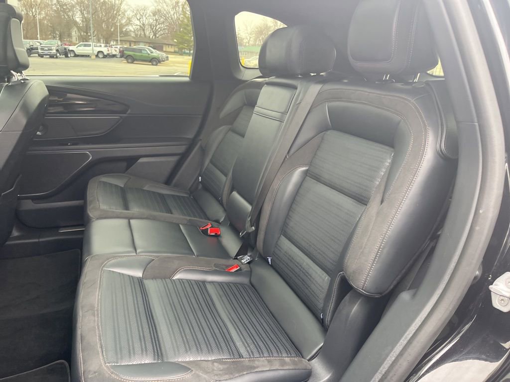 Used 2025 Lincoln Nautilus Reserve w/ Jet Appearance Package image 14