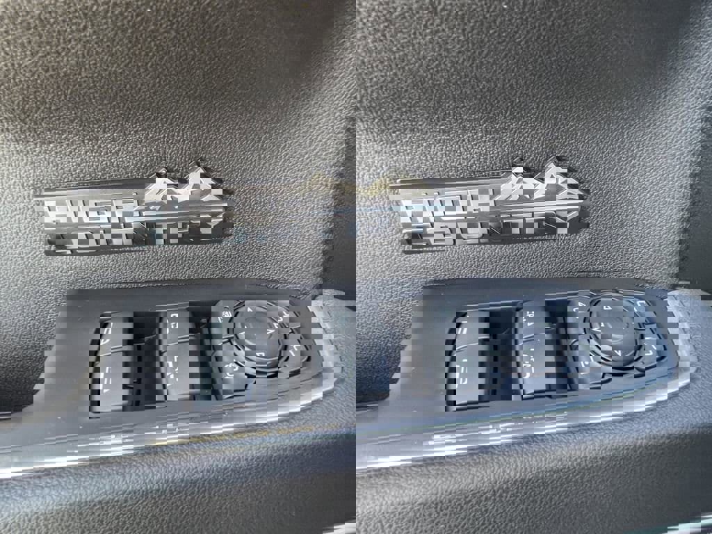 Certified 2025 Chevrolet Silverado 1500 High Country image 21