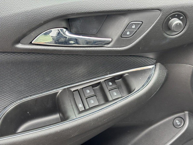 Used 2016 Chevrolet Cruze LT FWD image 16