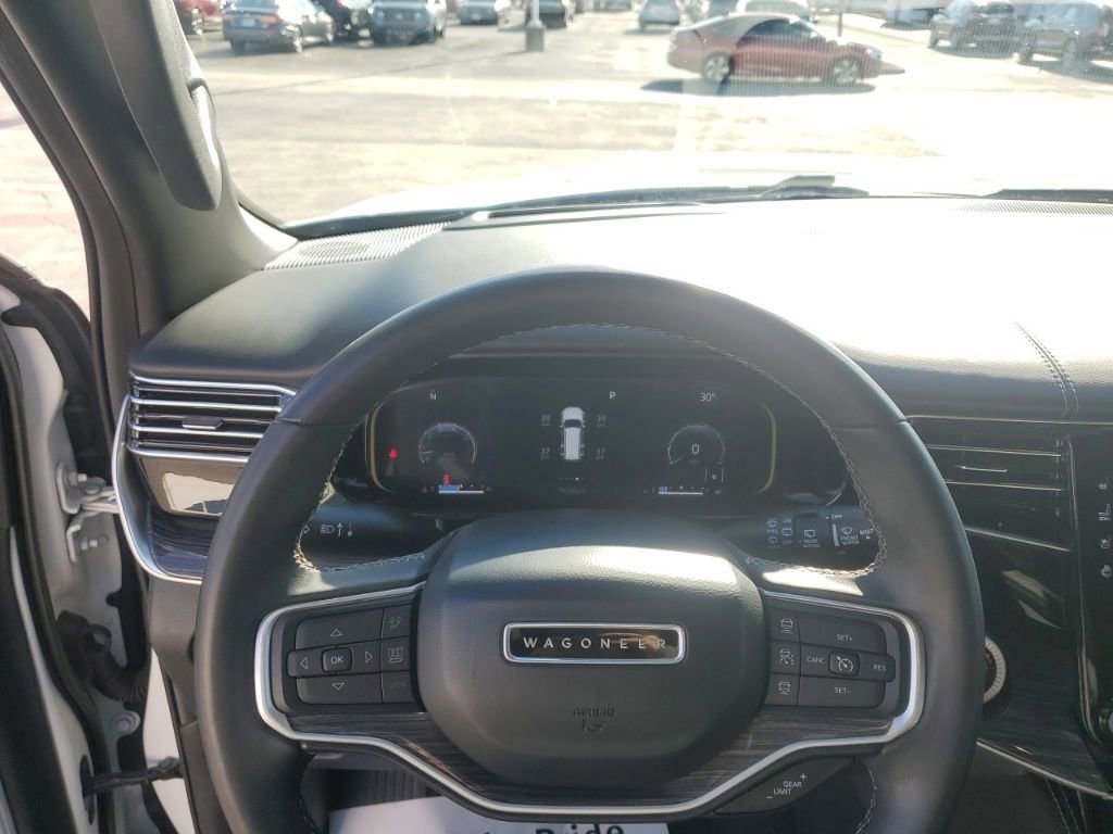Used 2022 Jeep Wagoneer Series III w/ Premium Group I image 14