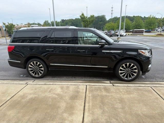 Used 2020 Lincoln Navigator L Reserve w/ Luxury Package AWD/4WD image 18