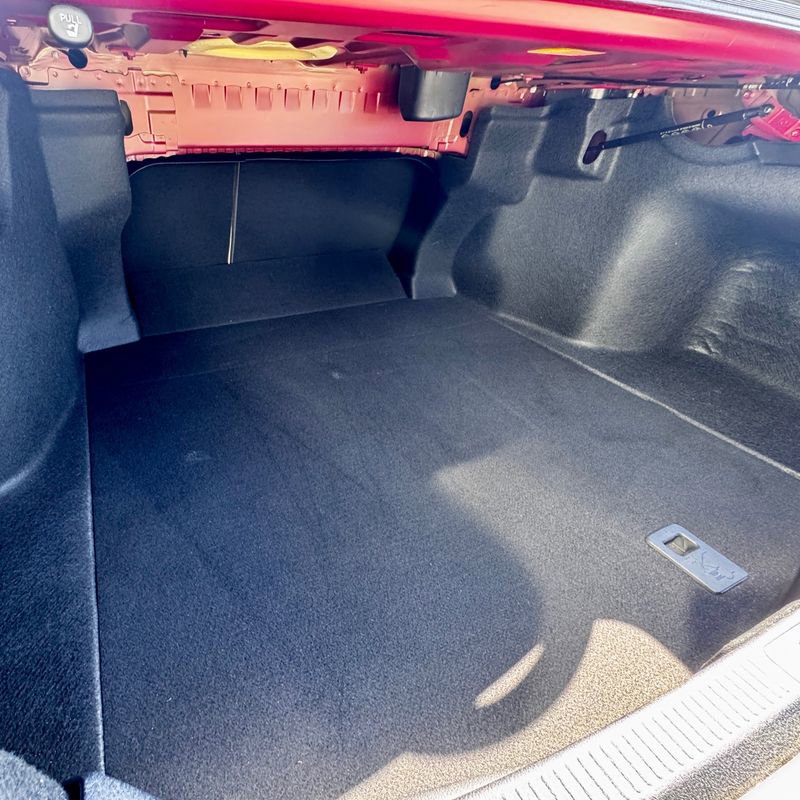 Used 2019 Toyota Camry LE image 11