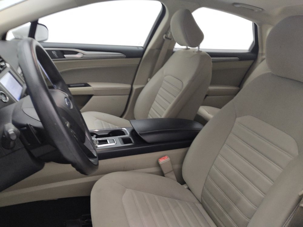 Used 2020 Ford Fusion SE AWD/4WD image 17