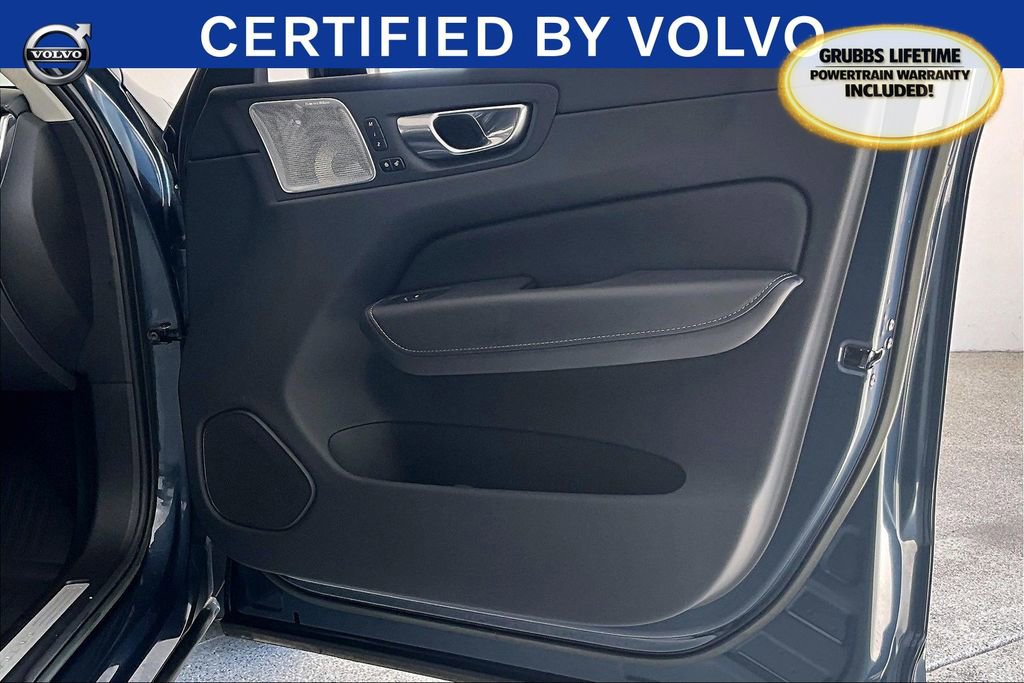 Certified 2023 Volvo XC60 B5 Ultimate w/ Protection Package Premier image 26