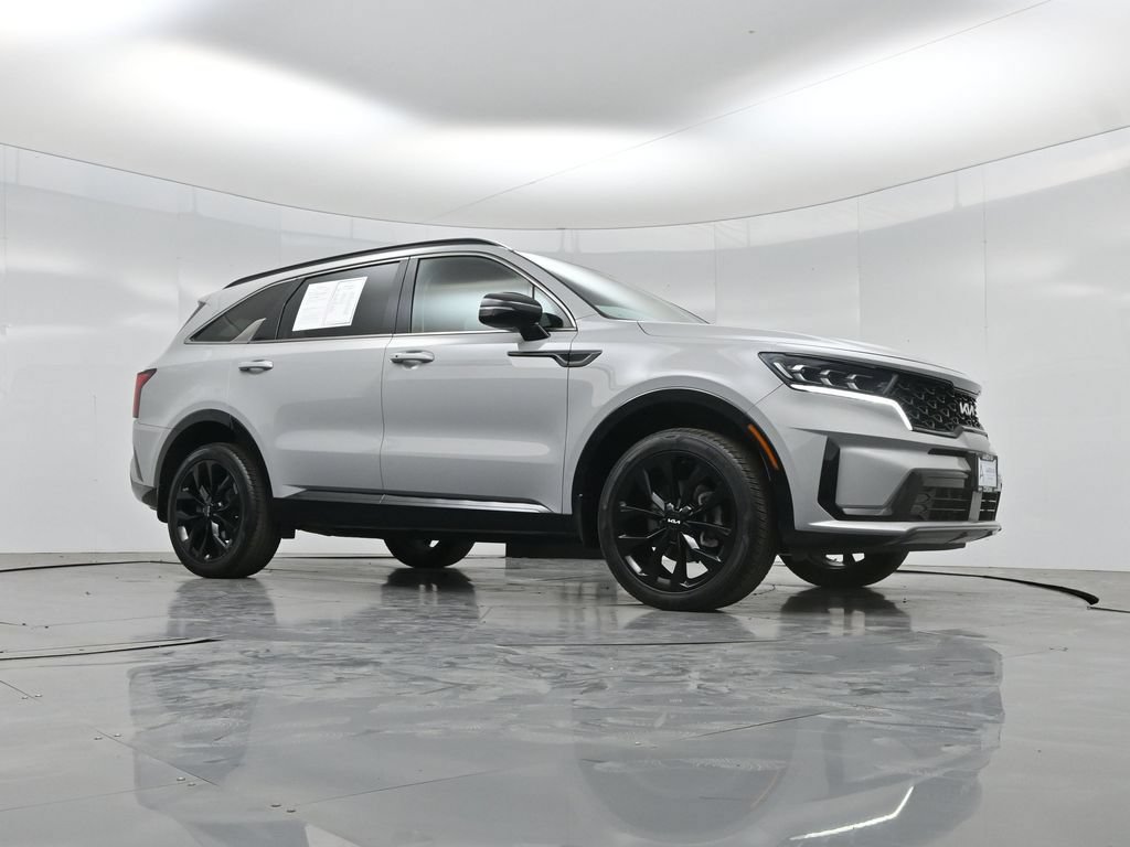 Used 2022 Kia Sorento SX AWD/4WD image 2