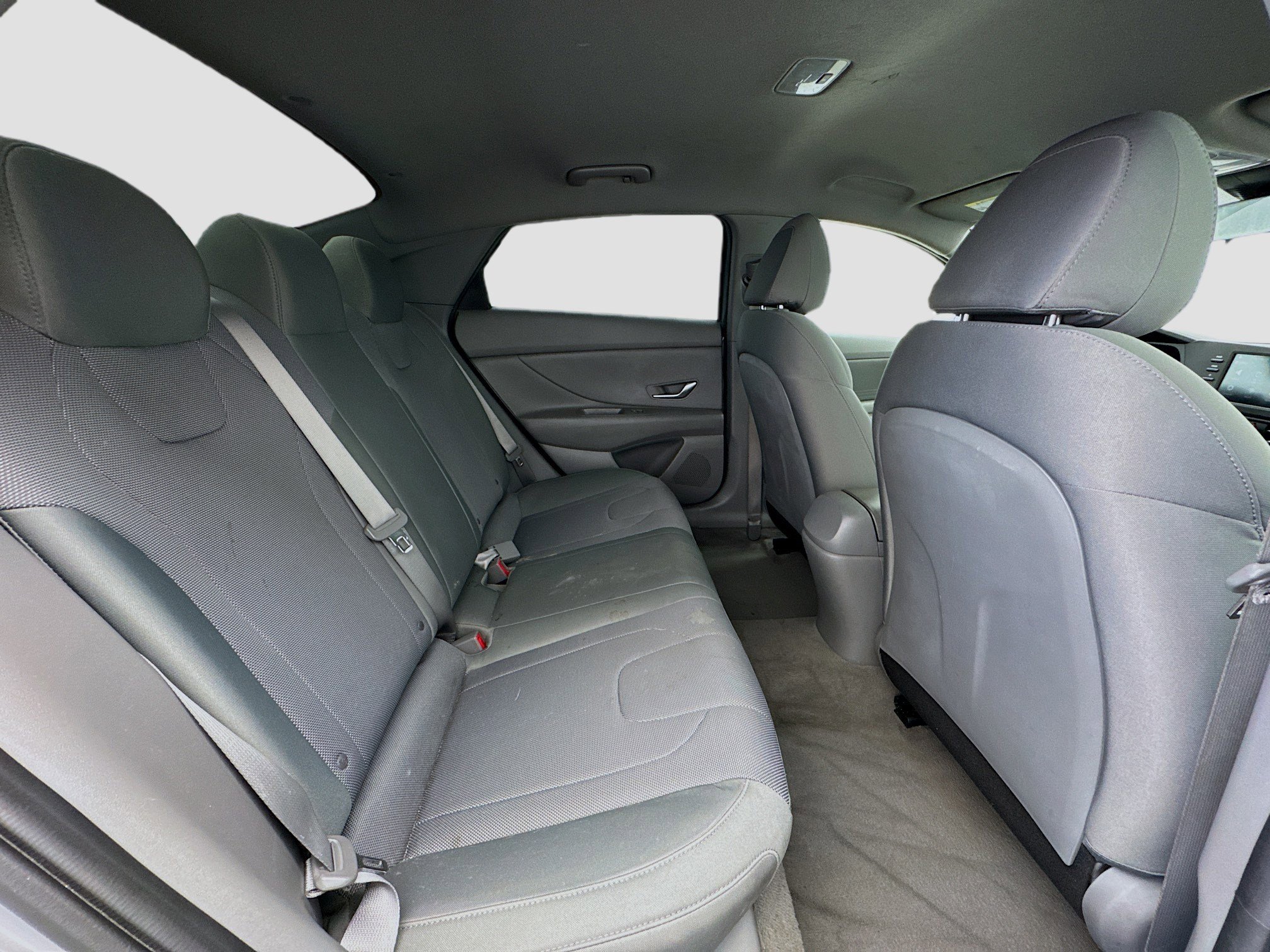 Used 2022 Hyundai Elantra SE image 17